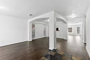 1124 Breezewood Dr, Lewisville, TX 75077 - Photo 5