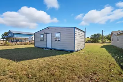 413 Charnel Street, Clyde, TX 79510 - Photo 3
