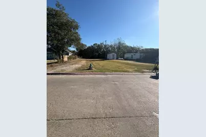 1002 S Smith Street, Ennis, TX 75119 - Photo 3