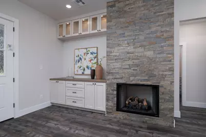 621 Oaklawn Drive, River Oaks, TX 76114 - Photo 3