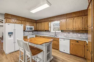 102 Shady Oak Dr, Weatherford, TX 76087 - Photo 9