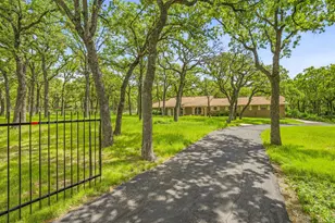 102 Shady Oak Dr, Weatherford, TX 76087 - Photo 5