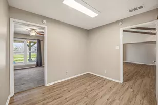 102 Shady Oak Dr, Weatherford, TX 76087 - Photo 11