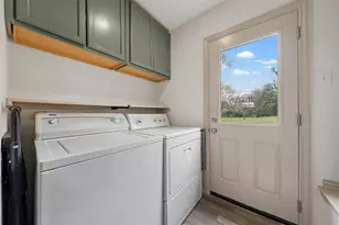 1124 N 13th St, Waco, TX 76707 - Photo 11