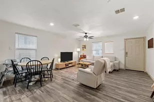1124 N 13th St, Waco, TX 76707 - Photo 3