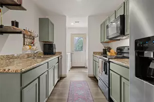 1124 N 13th St, Waco, TX 76707 - Photo 9