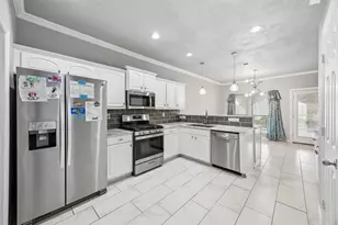 217 Matlock Meadow Dr, Arlington, TX 76002 - Photo 9