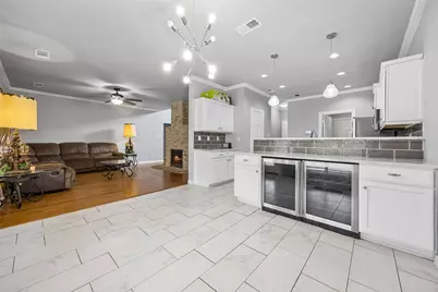 217 Matlock Meadow Drive, Arlington, TX 76002 - Photo 11