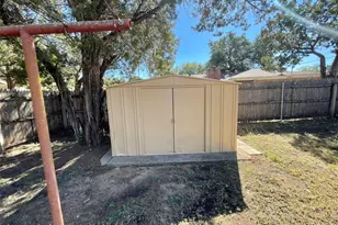 706 Heritage Trail, Granbury, TX 76048 - Photo 25