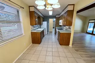 706 Heritage Trail, Granbury, TX 76048 - Photo 9