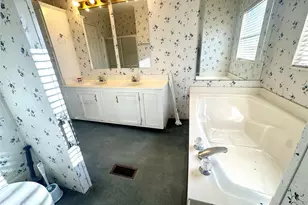 211 W F, Munday, TX 76371 - Photo 15