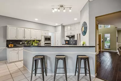 6313 Thornbranch Drive, Plano, TX 75093 - Photo 13