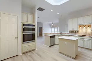 8622 Forest Glen Dr, Irving, TX 75063 - Photo 17
