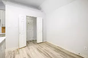 8622 Forest Glen Dr, Irving, TX 75063 - Photo 5