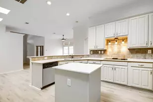 8622 Forest Glen Dr, Irving, TX 75063 - Photo 17