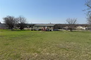 167 Blue Sky Ln, Springtown, TX 76082 - Photo 29