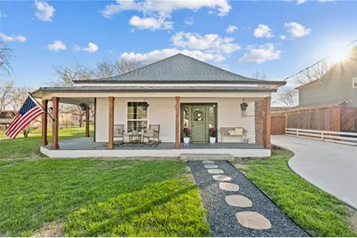 300 Lamar Street, Roanoke, TX 76262 - Photo 1