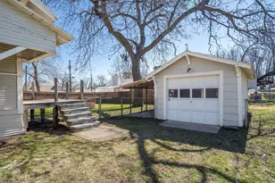 200 Dewitt St, Collinsville, TX 76233 - Photo 25