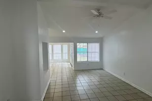 301 Spanish Moss Dr, Arlington, TX 76018 - Photo 3