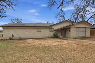 829 Joanna Dr, Hurst, TX 76053 - Photo 5