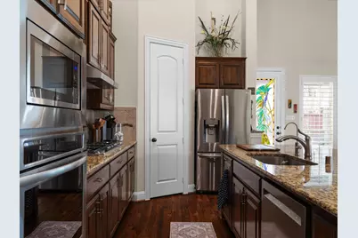 3504 Ashley Gardens, The Colony, TX 75056 - Photo 9