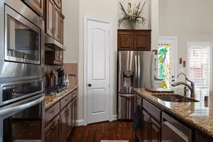 3504 Ashley Gardens, The Colony, TX 75056 - Photo 9