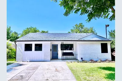 4808 Curzon Avenue, Fort Worth, TX 76107 - Photo 1