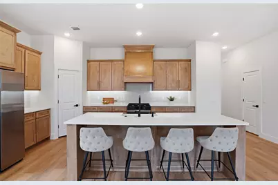 2315 Colony Court, Dallas, TX 75235 - Photo 9