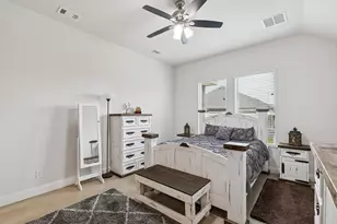 388 N Montague St, Pilot Point, TX 76258 - Photo 17