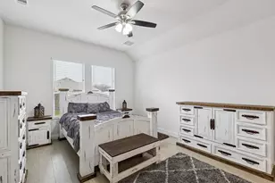 388 N Montague St, Pilot Point, TX 76258 - Photo 17