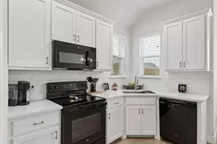 388 N Montague St, Pilot Point, TX 76258 - Photo 11