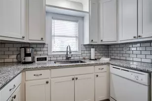 625 Jefferson St, Pittsburg, TX 75686 - Photo 13