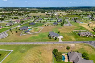 105 Legacy Downs Dr, Fort Worth, TX 76126 - Photo 9