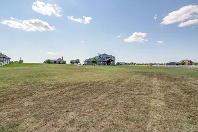 105 Legacy Downs Drive, Fort Worth, TX 76126 - Photo 13