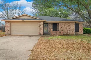 405 SW Rand Dr, Burleson, TX 76028 - Photo 1