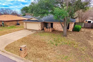 405 SW Rand Dr, Burleson, TX 76028 - Photo 25