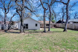 821 Timberoaks Dr, Azle, TX 76020 - Photo 33