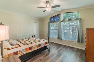 203 Harbor View Ct, Granbury, TX 76048 - Photo 9