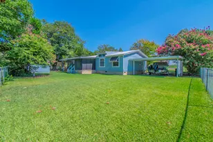 203 Harbor View Ct, Granbury, TX 76048 - Photo 21