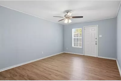 233 Creek Cove Drive, Dallas, TX 75217 - Photo 9