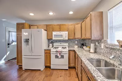 374 Hideaway Lane, Valley View, TX 76272 - Photo 11