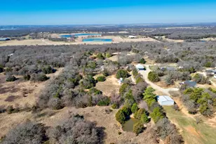 374 Hideaway Ln, Valley View, TX 76272 - Photo 37