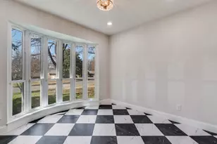 9008 Flicker Ln, Dallas, TX 75238 - Photo 5