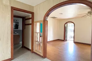 409 W Davis St, Hearne, TX 77859 - Photo 13