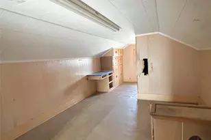 409 W Davis St, Hearne, TX 77859 - Photo 19