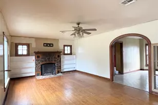 409 W Davis St, Hearne, TX 77859 - Photo 5