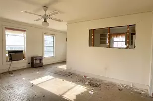 409 W Davis St, Hearne, TX 77859 - Photo 23