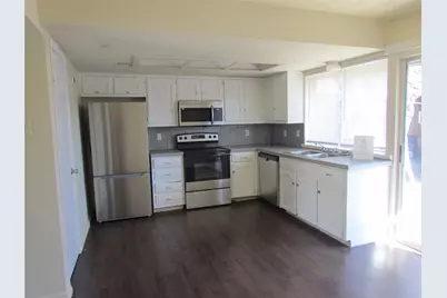 302 Candlewood Lane, Garland, TX 75041 - Photo 3