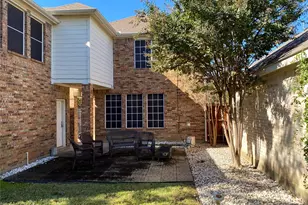 207 Colonial Ln, Euless, TX 76040 - Photo 33