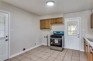 5721 Lenore St, Fort Worth, TX 76134 - Photo 15